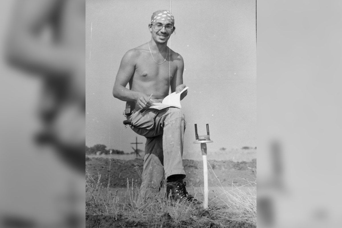 В мирное время он был заведующим отделом археологии и руководителем ряда экспедиций