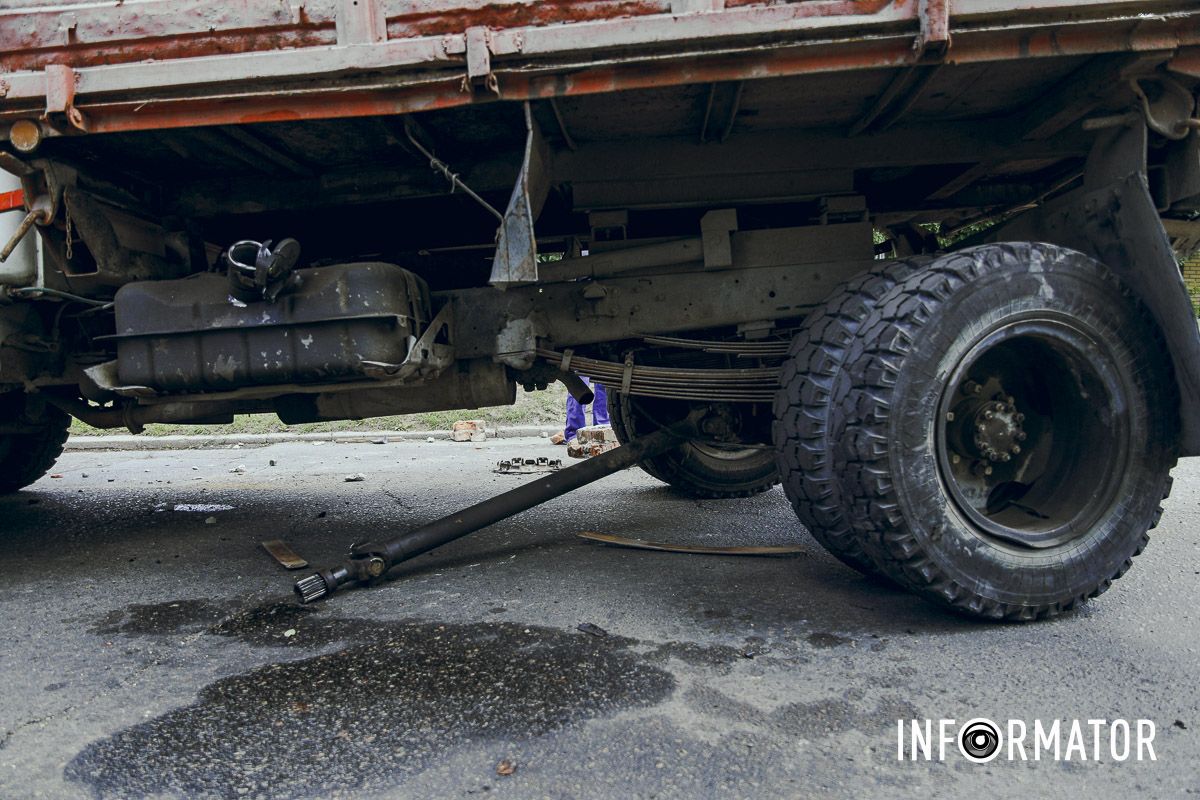 Назустріч, зі сторони Барвінківської у напрямку Хороброго, їхав ГАЗ