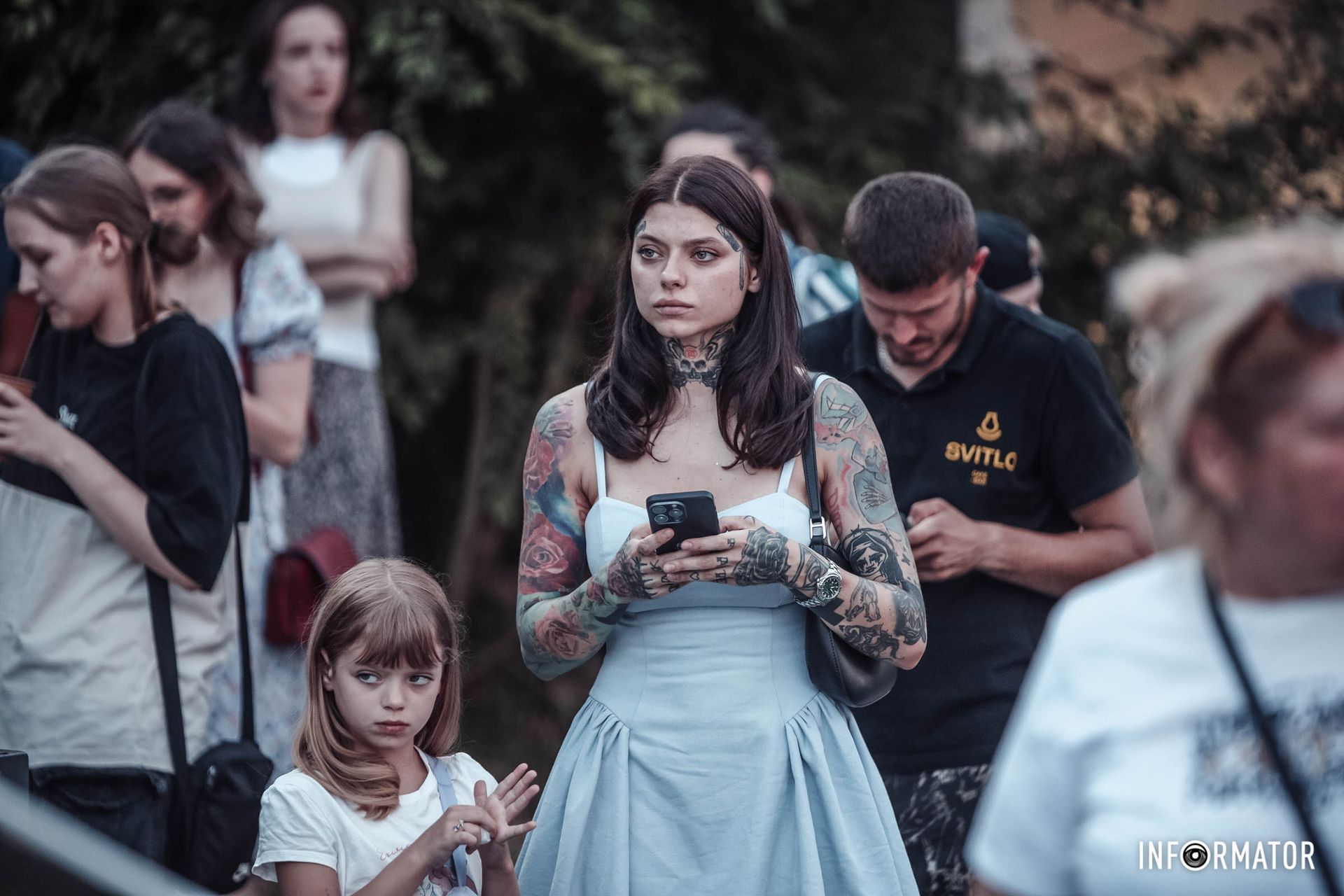 В під'їзді проживало 97 людей