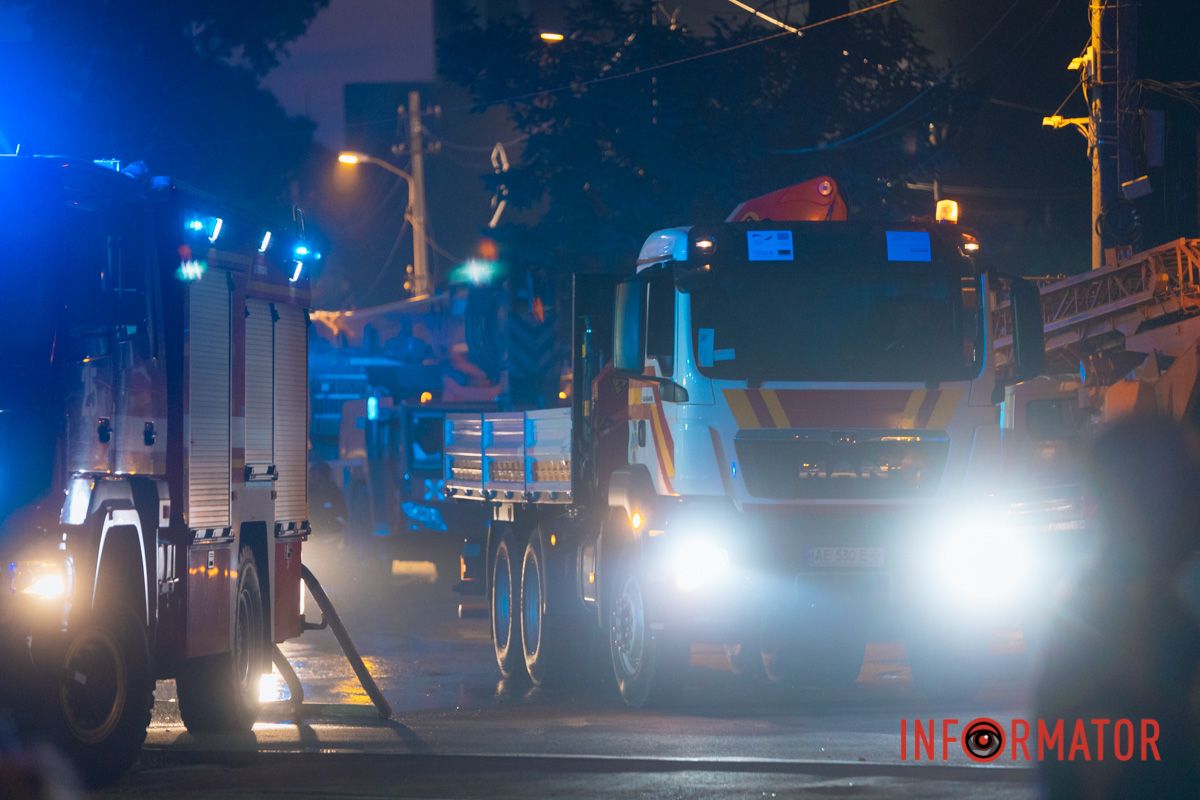 На місці багато людей і техніки