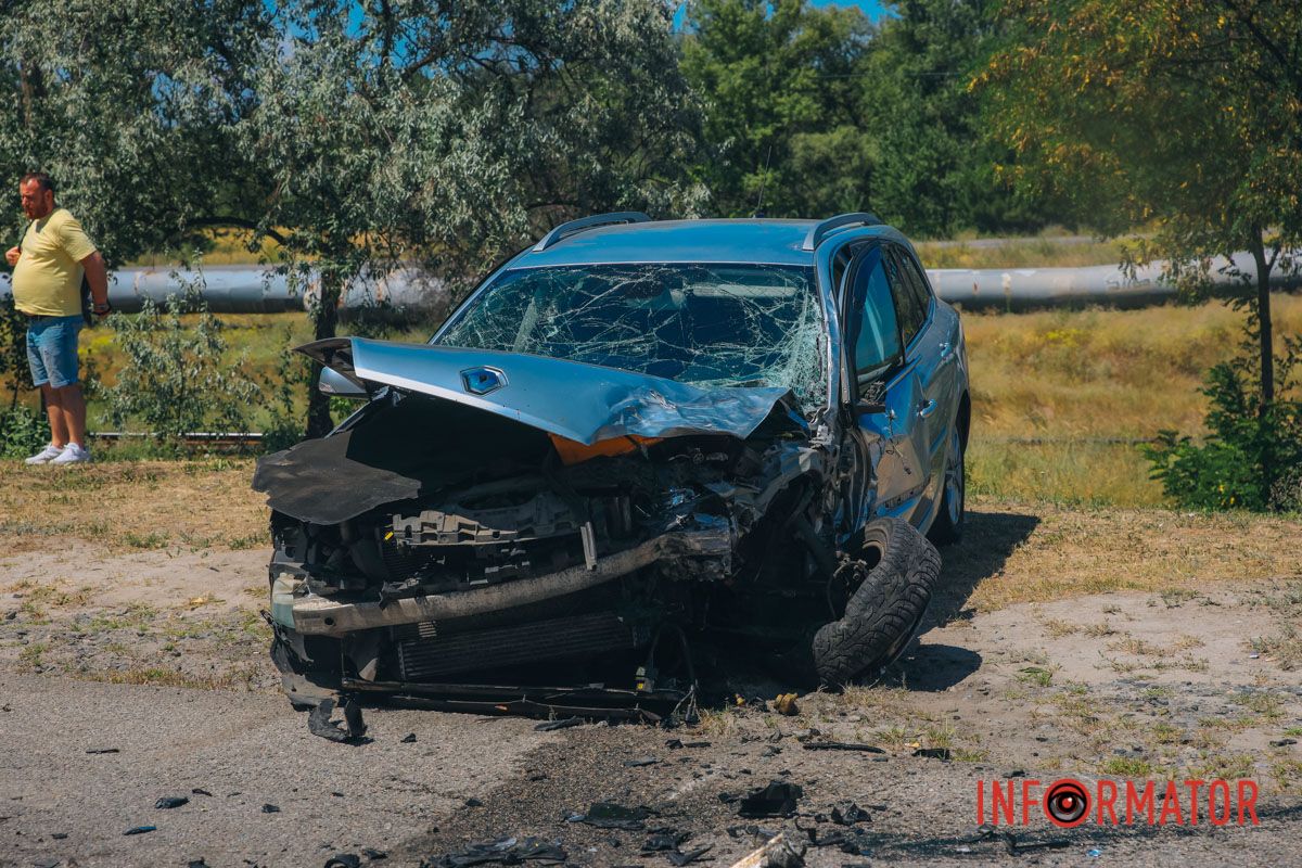 Поблизу перехрестя з вулицею Набоківською (колишня Норильська) зіткнулись Toyota та Renault
