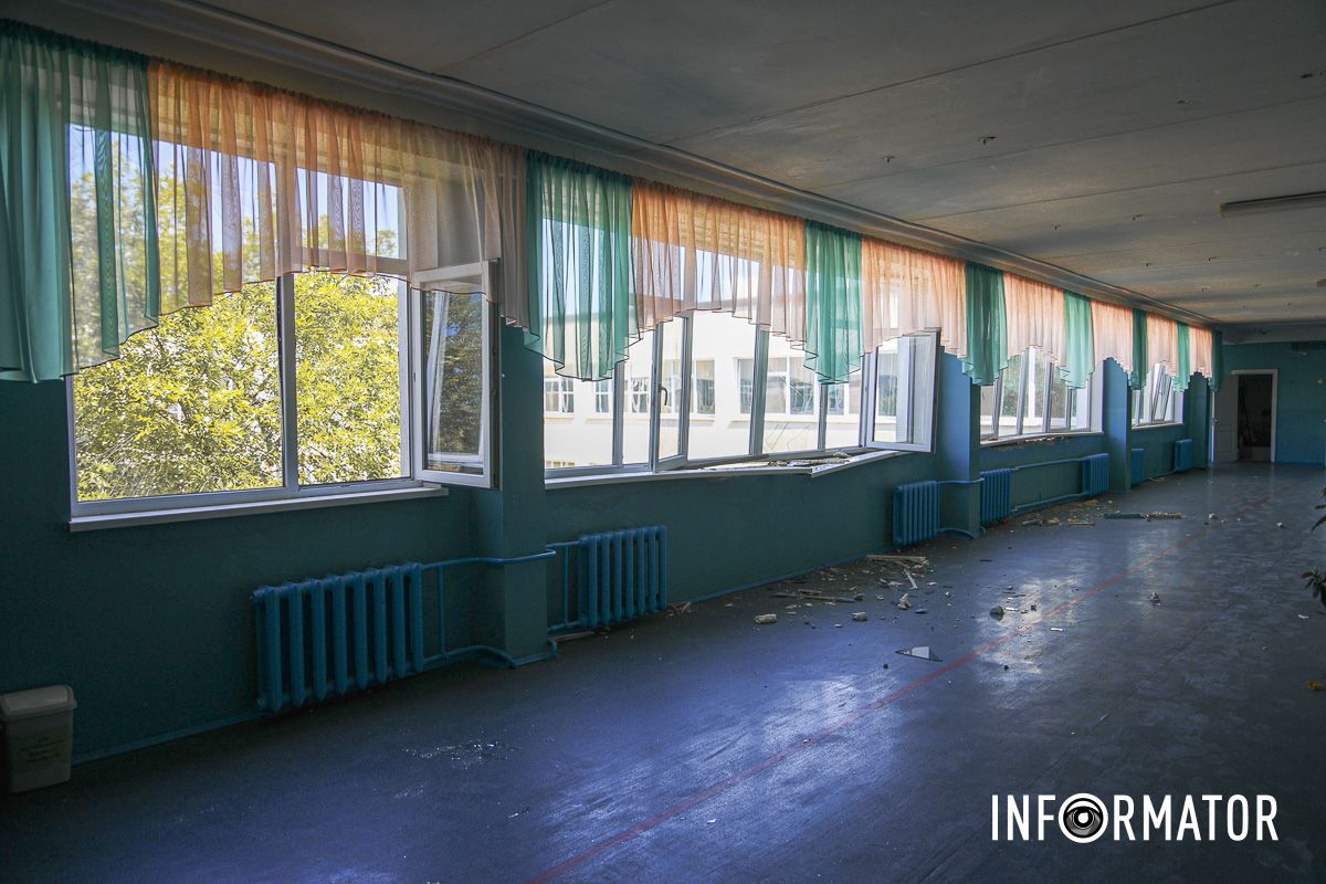 Майже на всіх поверхах вже прибралися