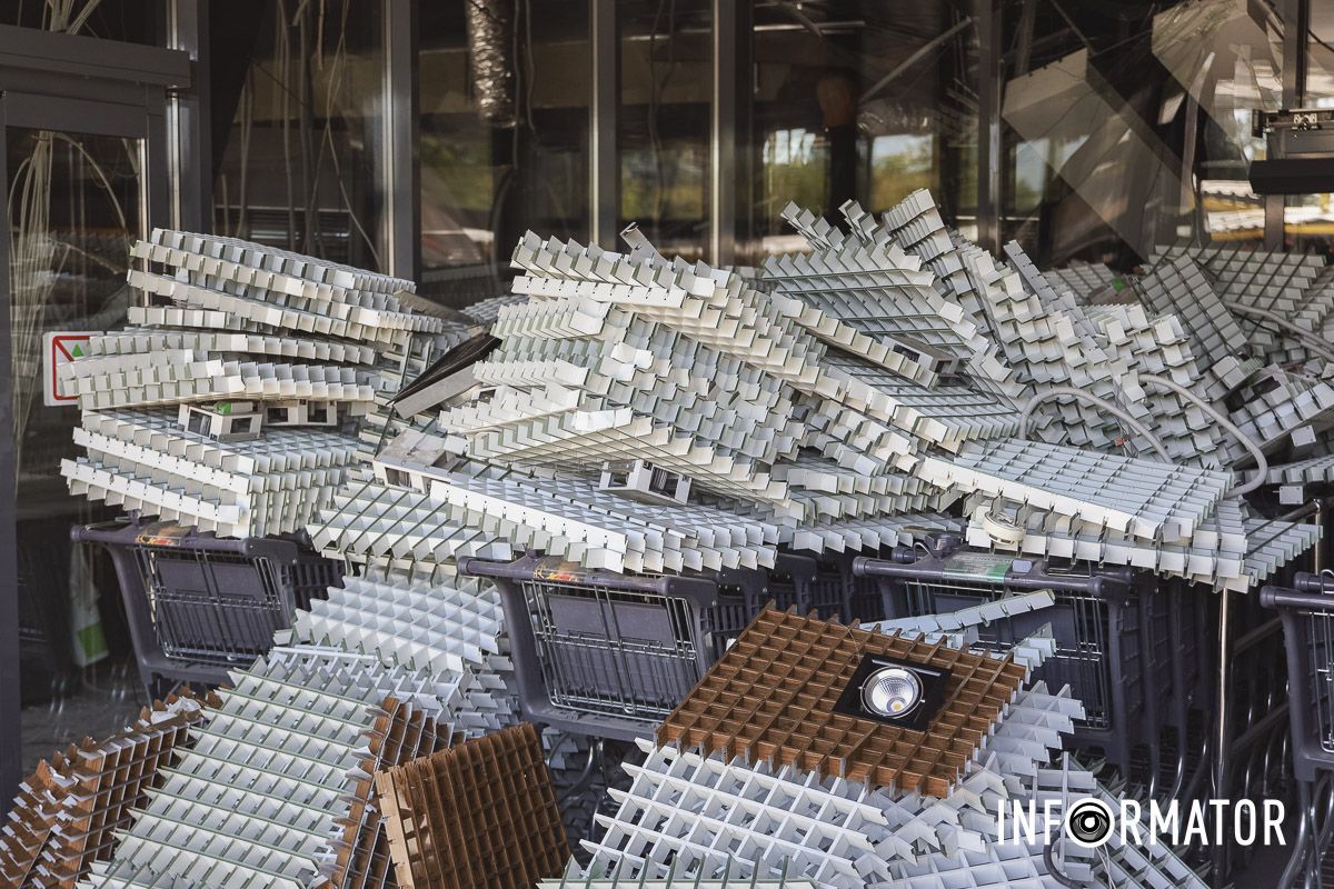 У пресслужбі “АТБ” зазначили, що супермаркет буде зачинений на невизначений термін