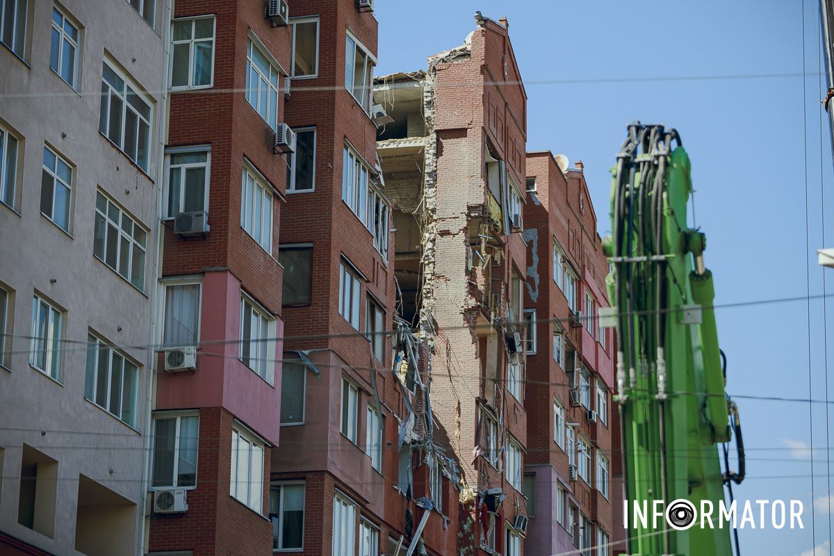 Мешканців обов'язково супроводжують представник поліції та ДСНС