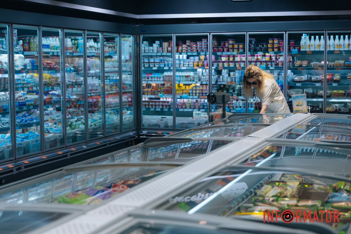 Персонал магазину та технічні працівники компанії “АТБ” всю ніч працювали, аби скоріше відновити роботу супермаркету