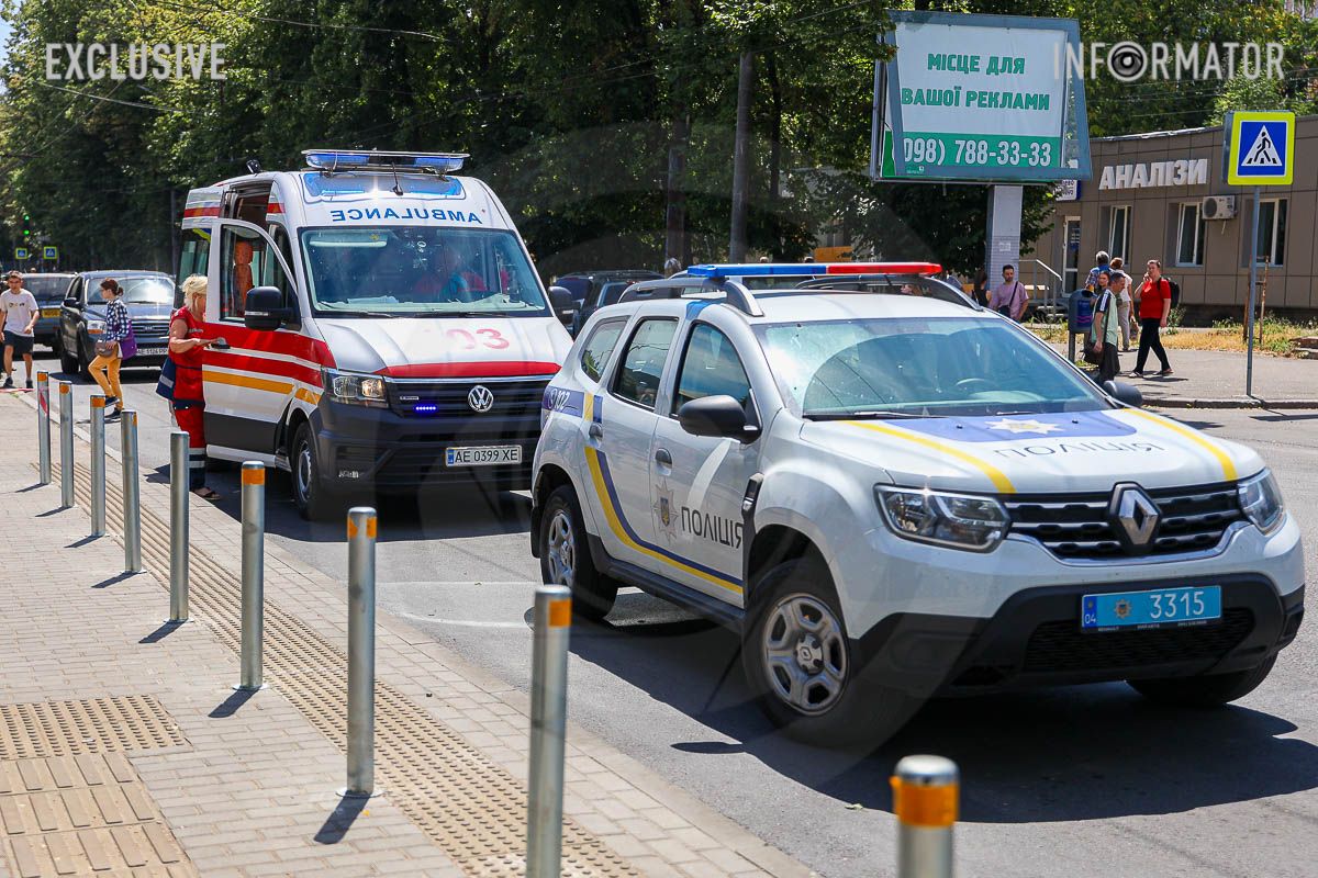 На місці поліція, медики, комунальники, рятувальники