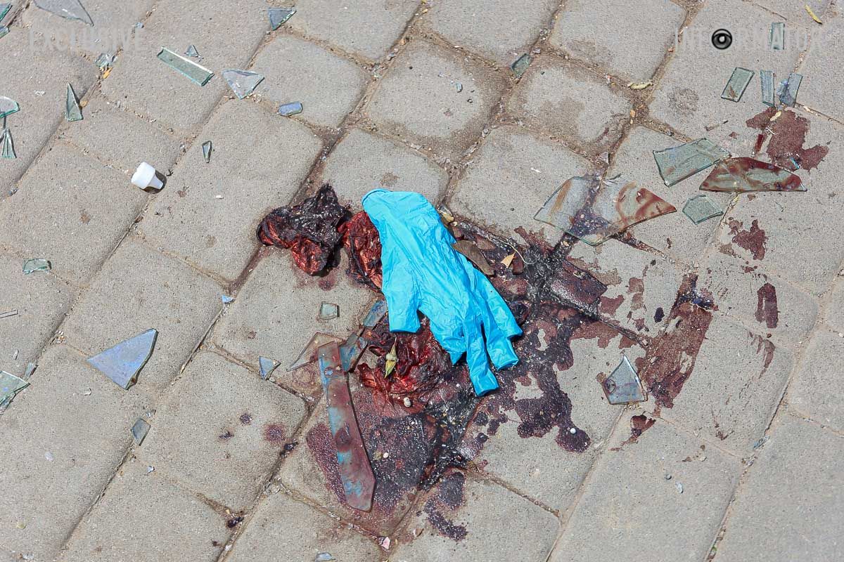 Кров на тротуарі