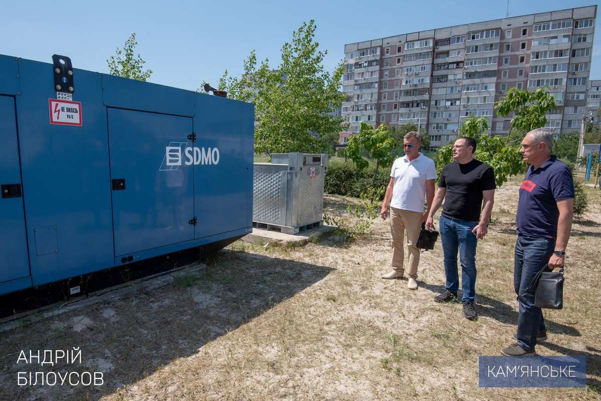 Модульне містечко забезпечене потужним дизельним генератором
