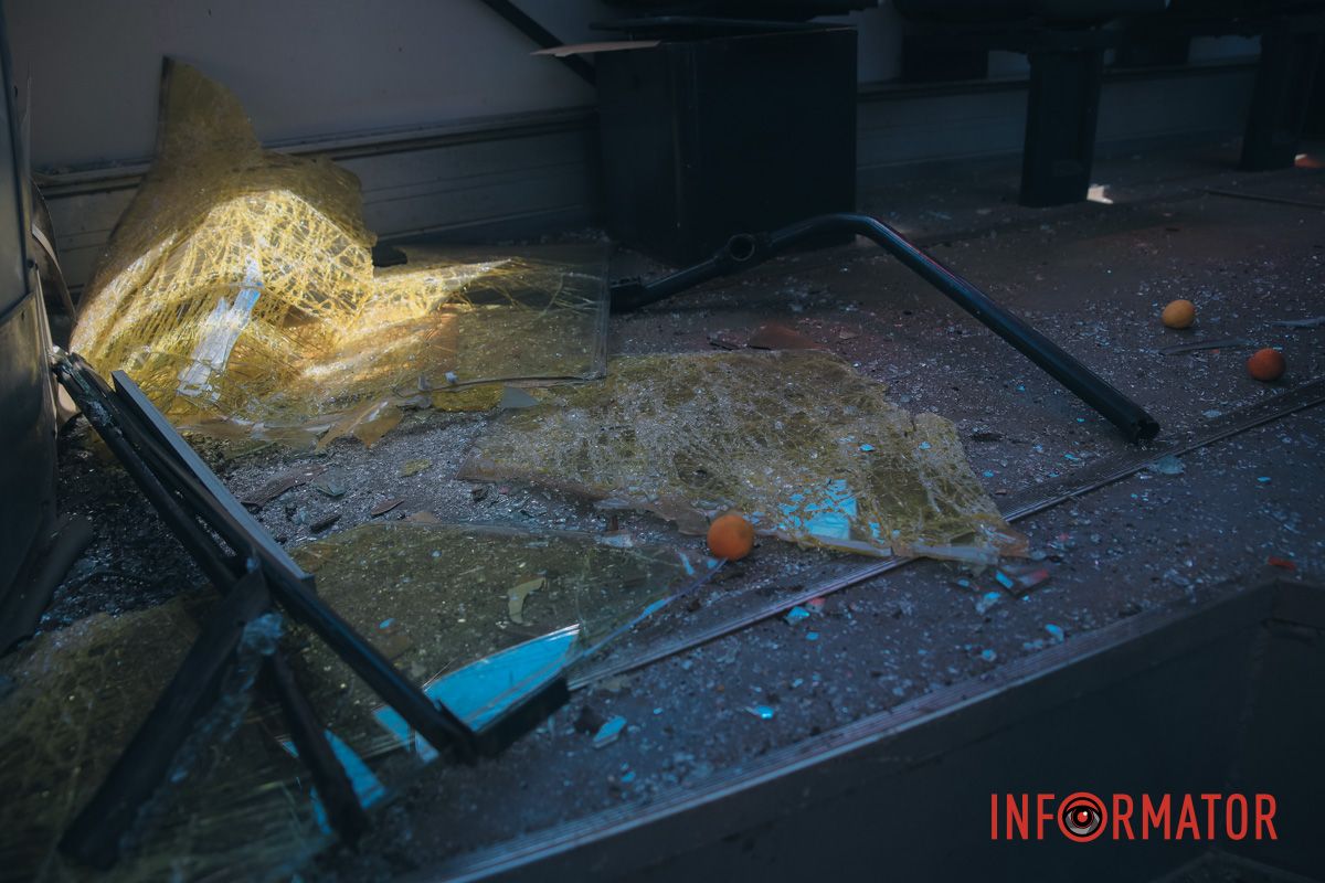 Скло і продукти пасажирів