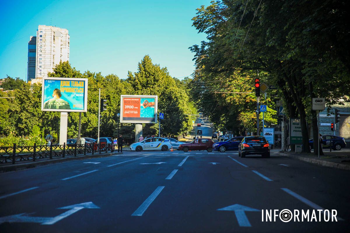 У неділю, 7 липня, на перехресті проспекту Яворницького та вулиці Січових Стрільців сталася аварія