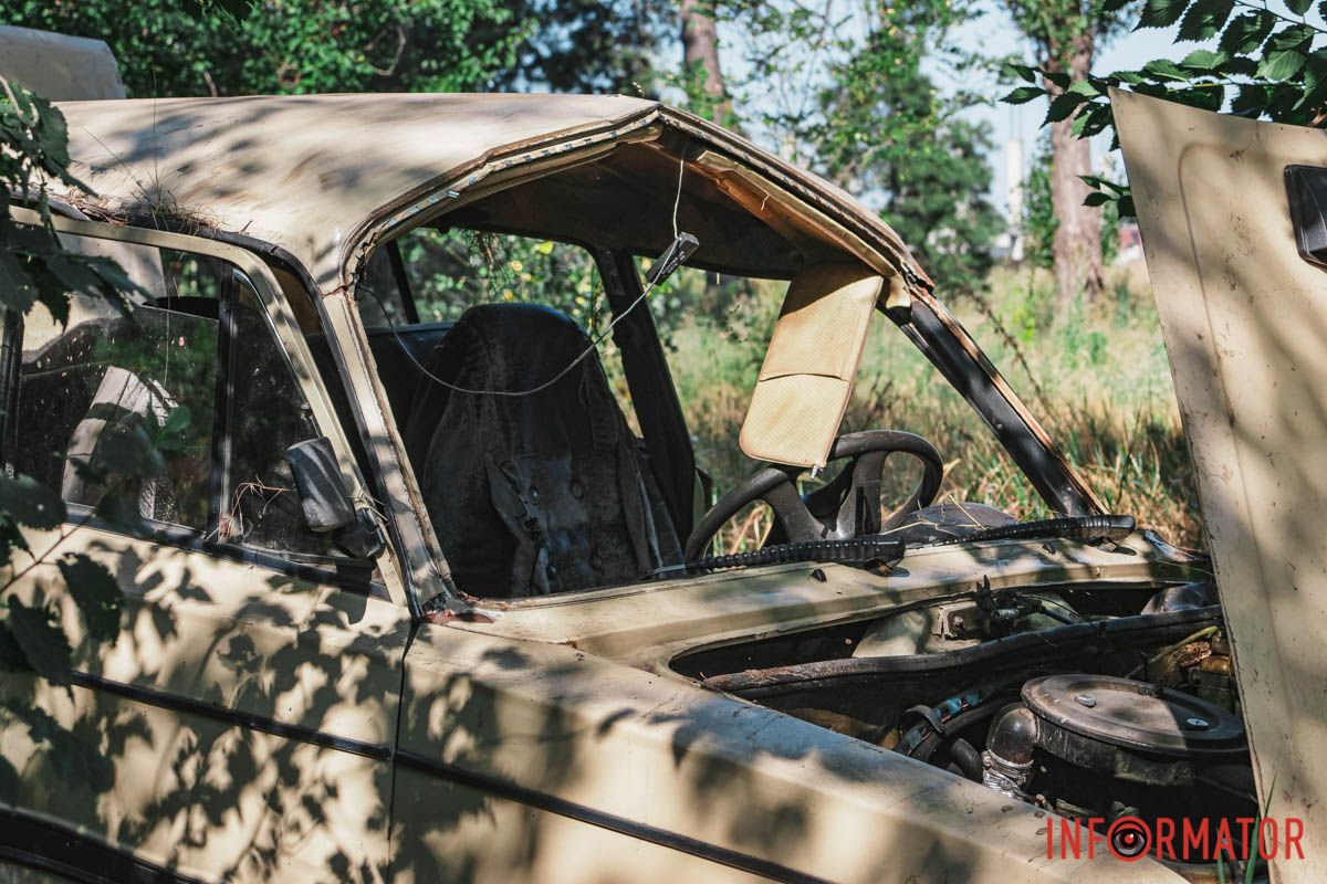 Тут перекинувся автомобіль ВАЗ Тут перекинувся автомобіль ВАЗ