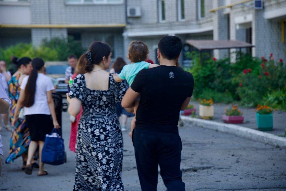 Люди на вулиці Люди на вулиці