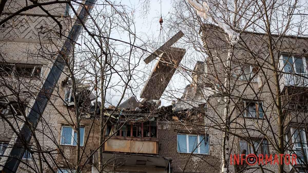 У Дніпрі відновлять зруйновану багатоповерхівку, в яку в лютому влучив ворожий “Шахед”