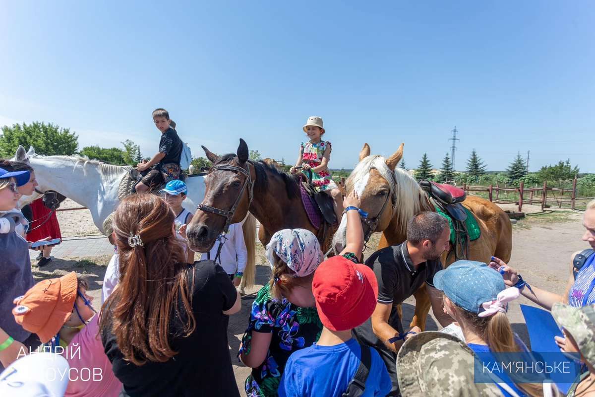 Дітей чекала розважальна програма