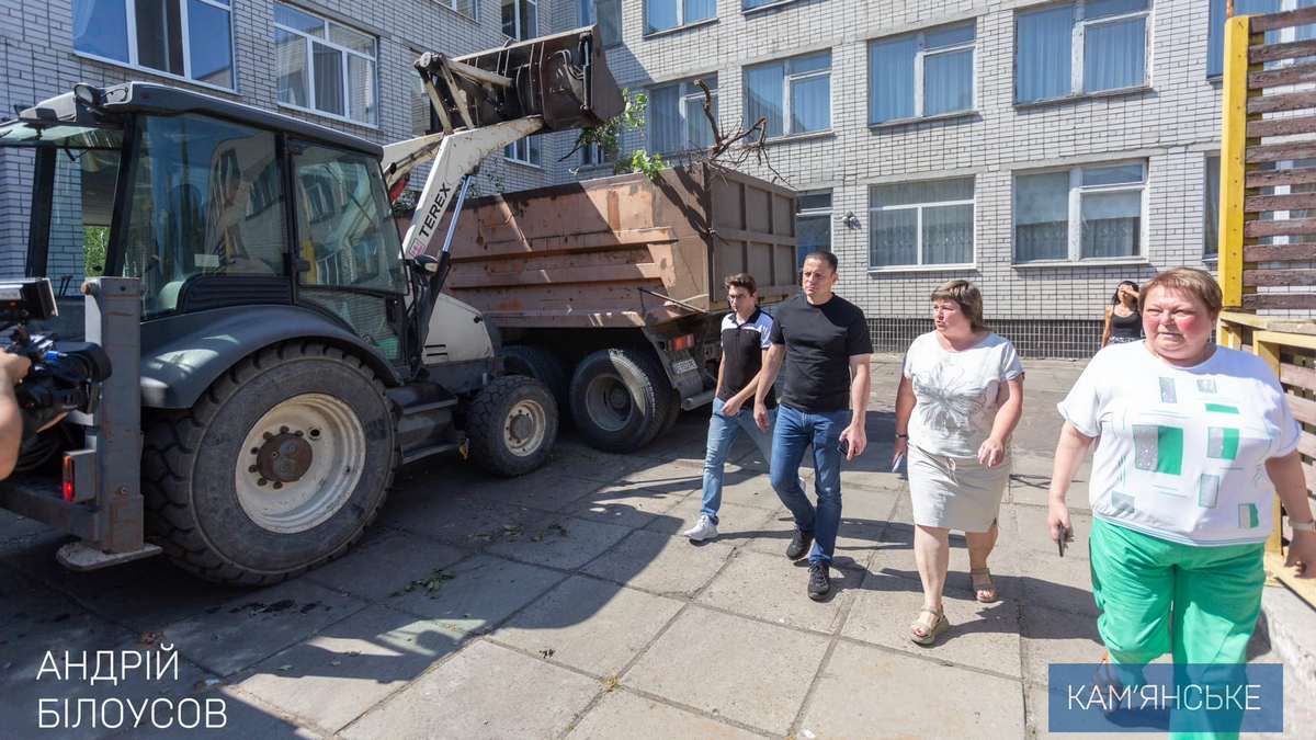 В Каменском проверили подготовку учебных заведений к учебному году и отопительному сезону