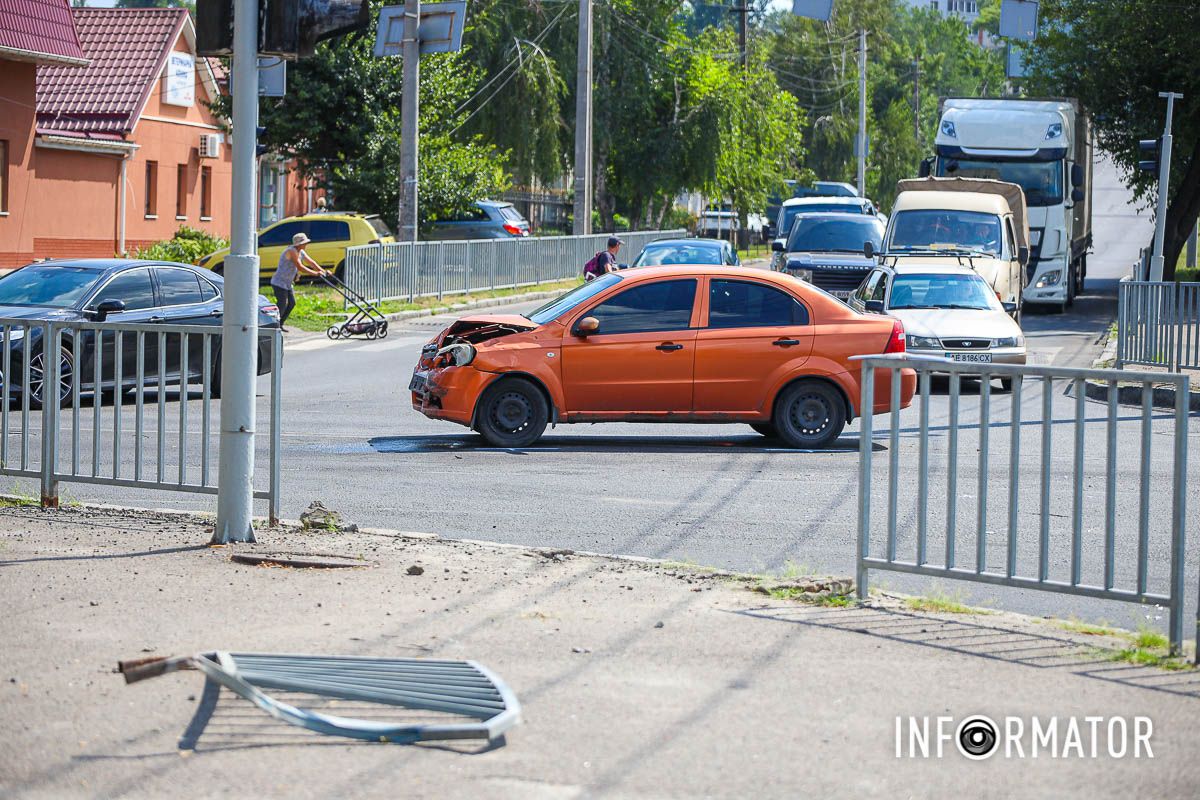 Здесь была ограда Здесь была ограда