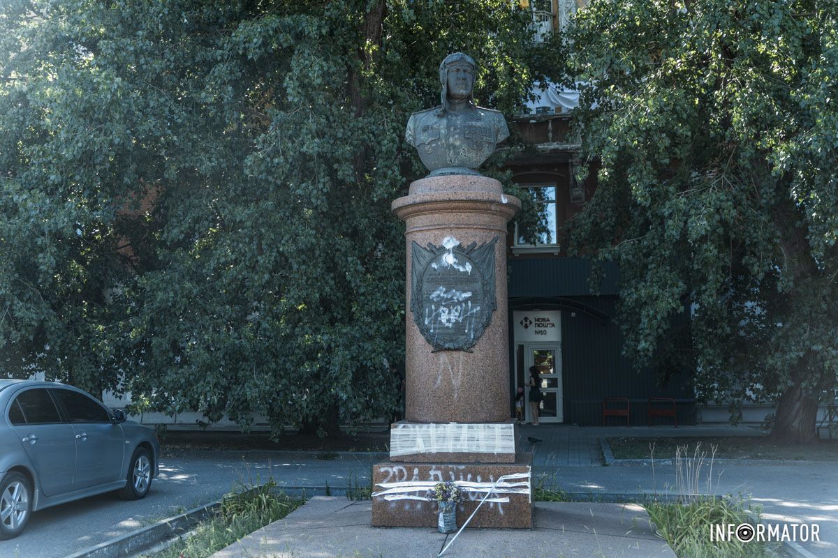 У суботу, 13 липня, у Дніпрі орудували вандали У суботу, 13 липня, у Дніпрі орудували вандали