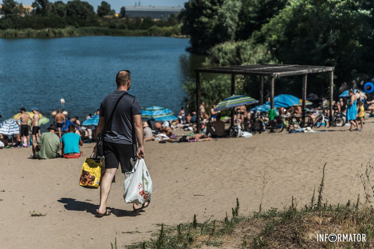 Семьи с детьми, молодежь и пожилые люди