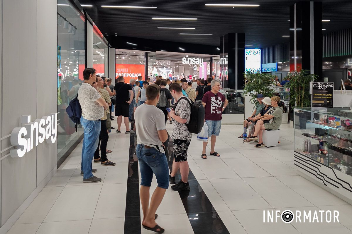 Інформатор побував у ЦНАПі, який розташований в ТРЦ NEO PLAZA Інформатор побував у ЦНАПі, який розташований в ТРЦ NEO PLAZA