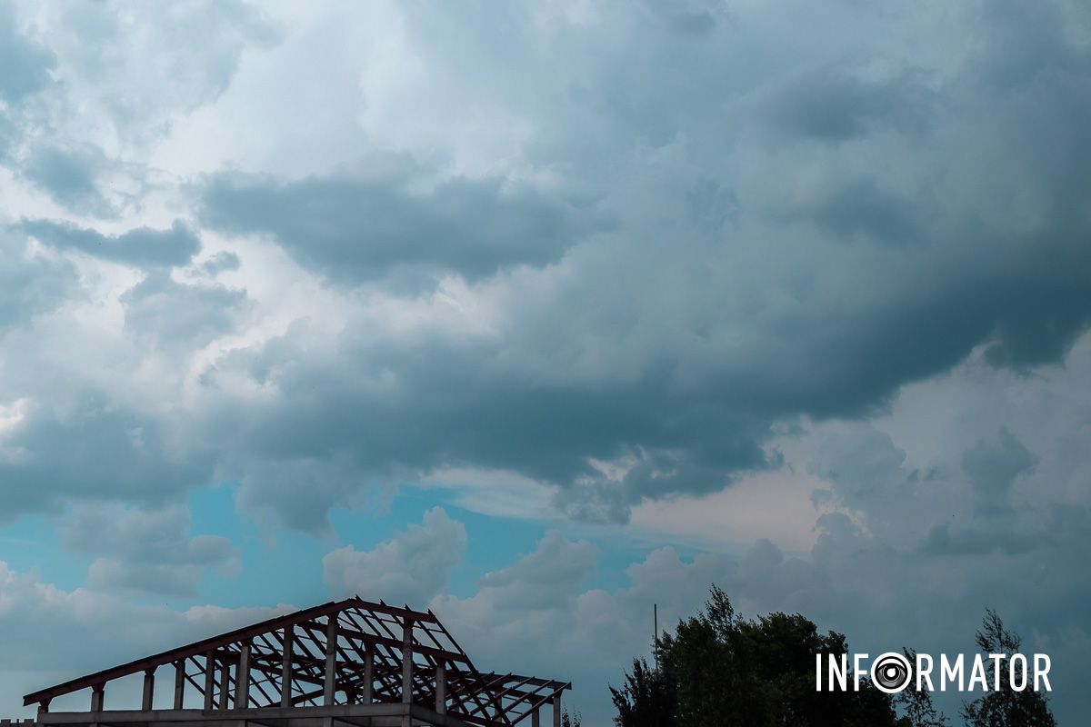 Природа усміхнулась ніжно-мило…