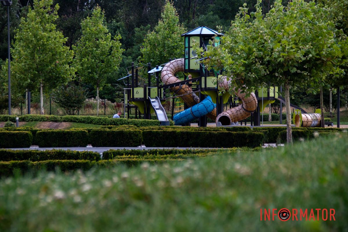 Дитяча гірка 