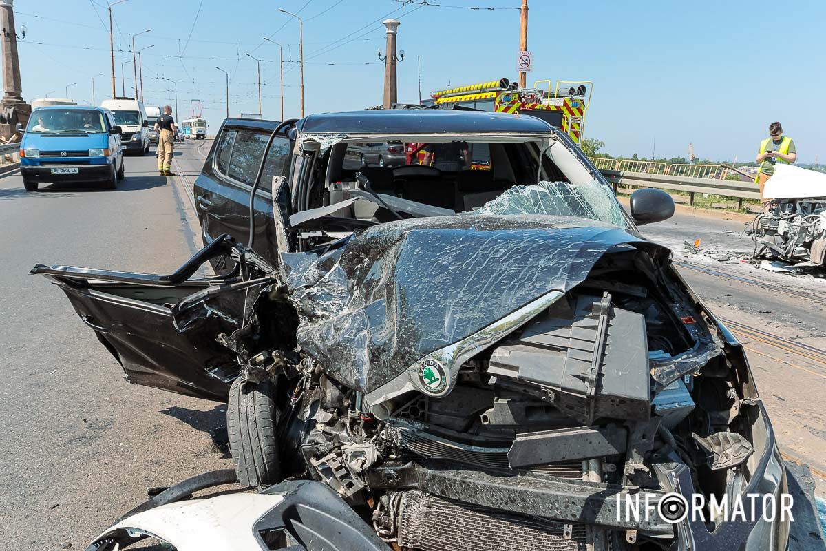 У середу, 17 липня, у Дніпрі на Амурському мості сталася ДТП