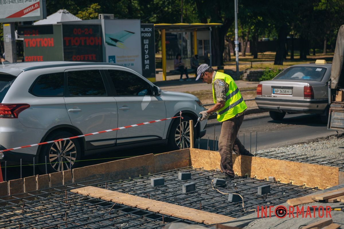 Работают под палящим солнцем