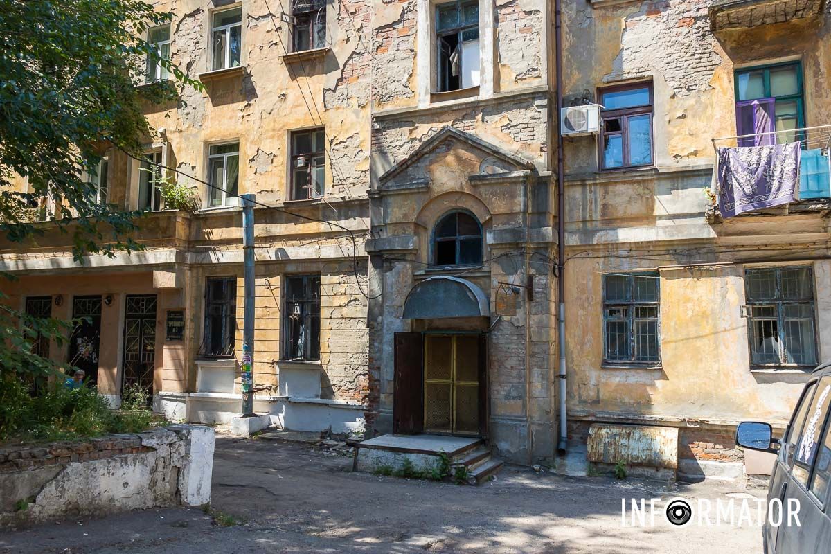 Дом три дня уже полностью обесточен