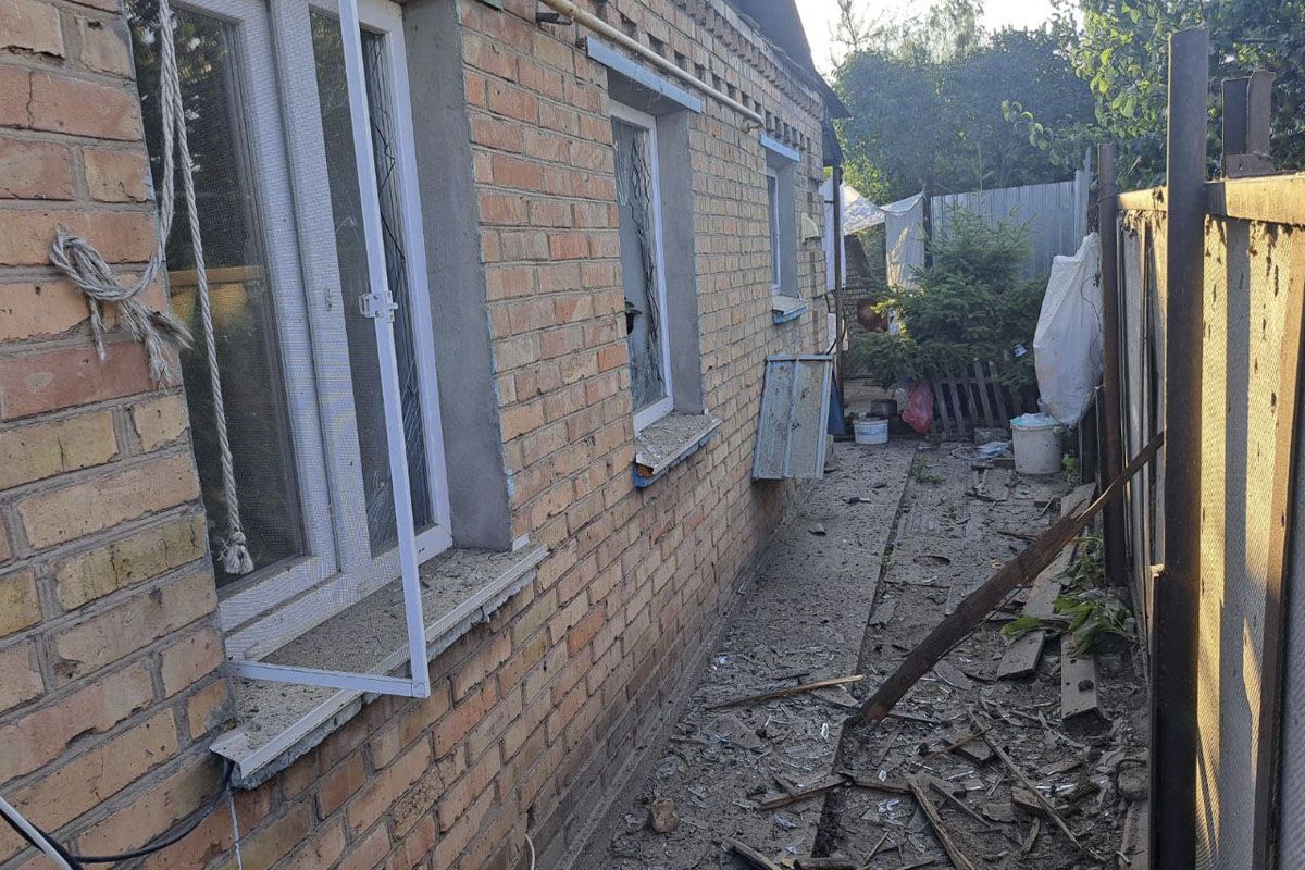 Крім того, дронами-камікадзе та артилерією армія рф била по Нікопольському району.  