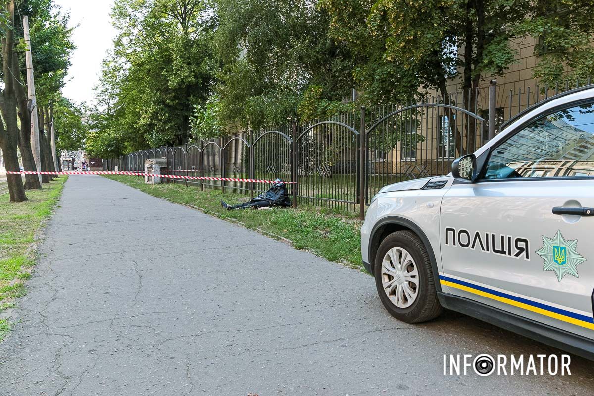 На місце викликали поліцейських та судмедекспертів