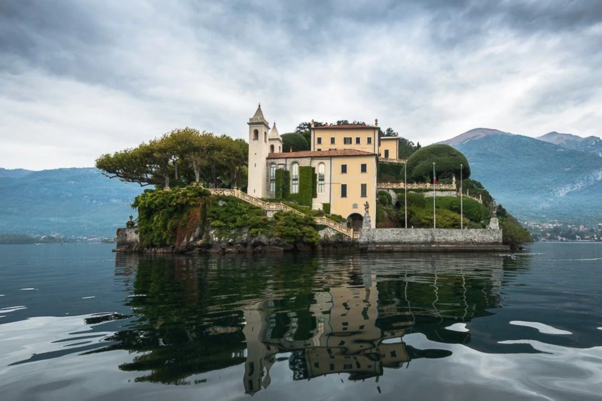 Вилла Балбиано на берегу итальянского озера Комо Вилла Балбиано на берегу итальянского озера Комо