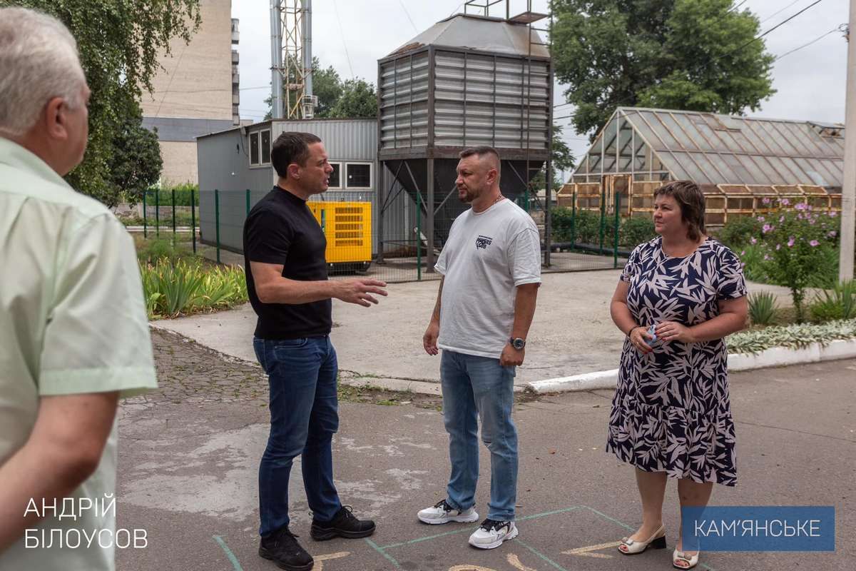 Подготовка к зиме: в Каменском устанавливают генераторы на котельной, которые будут отапливать больницы, детсады и школы 1