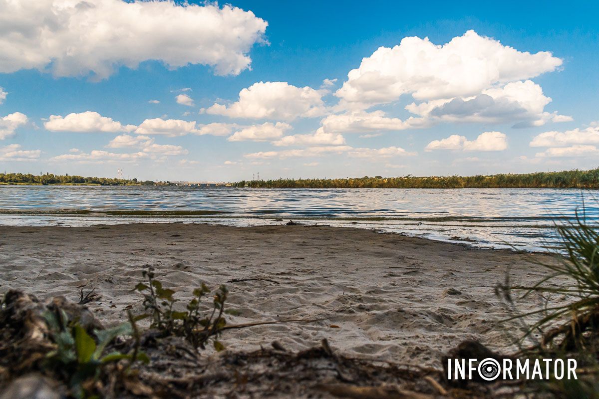 Такая ситуация на левом берегу В Днепре вода в реках отошла от берега на несколько метров: репортаж Информатора 2