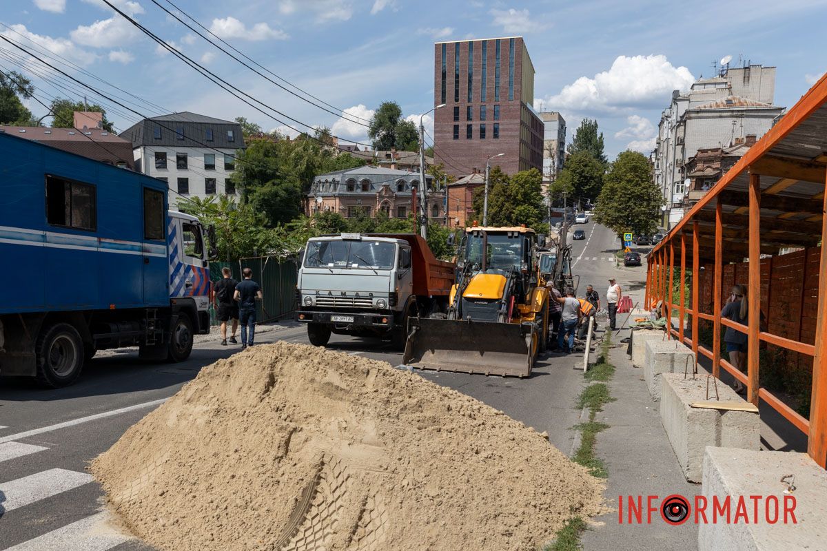 Рух по Паторжинського тимчасово перекритий Рух по Паторжинського тимчасово перекритий