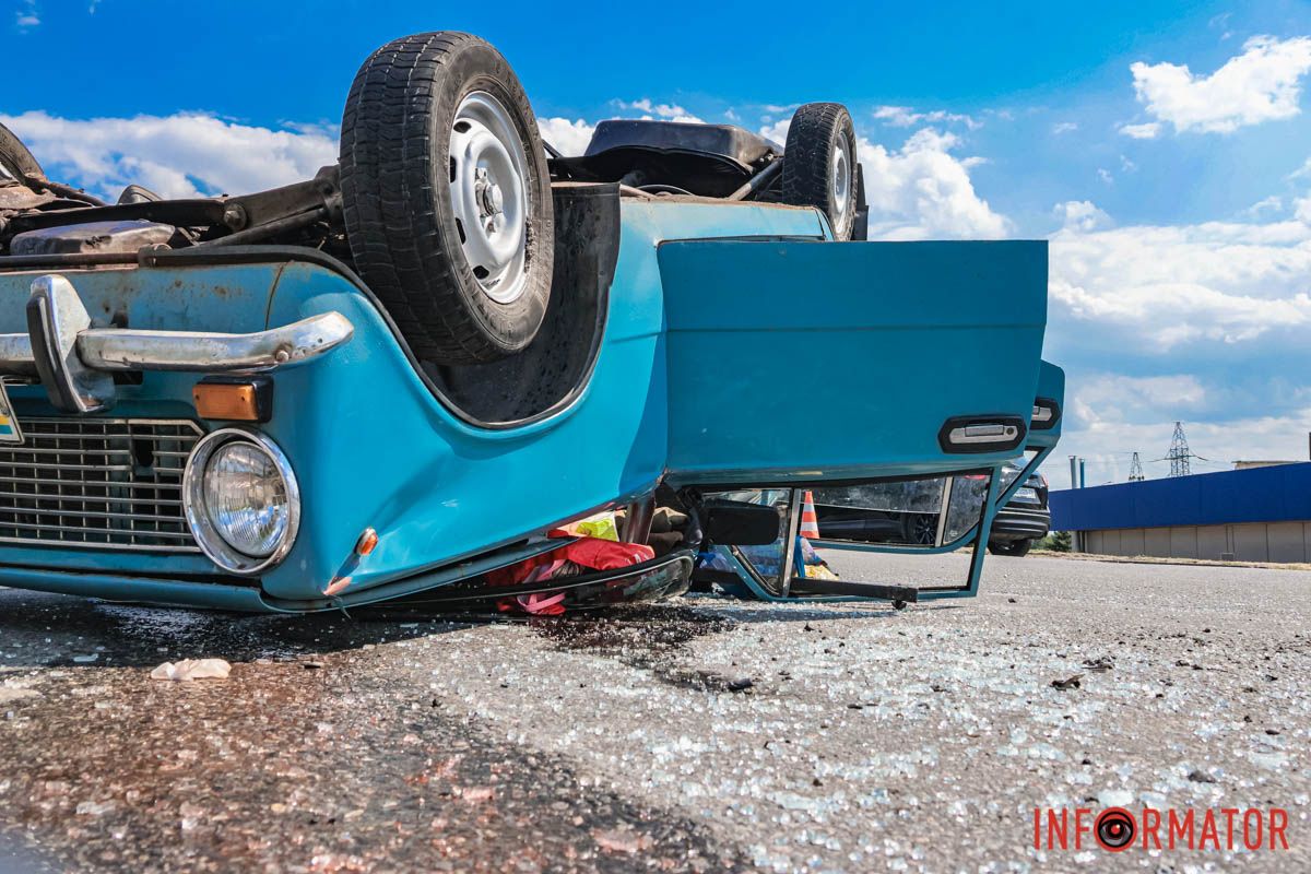 У Дніпрі на Передовій Daewoo влетів у ВАЗ: є постраждалі, рух ускладнений 7