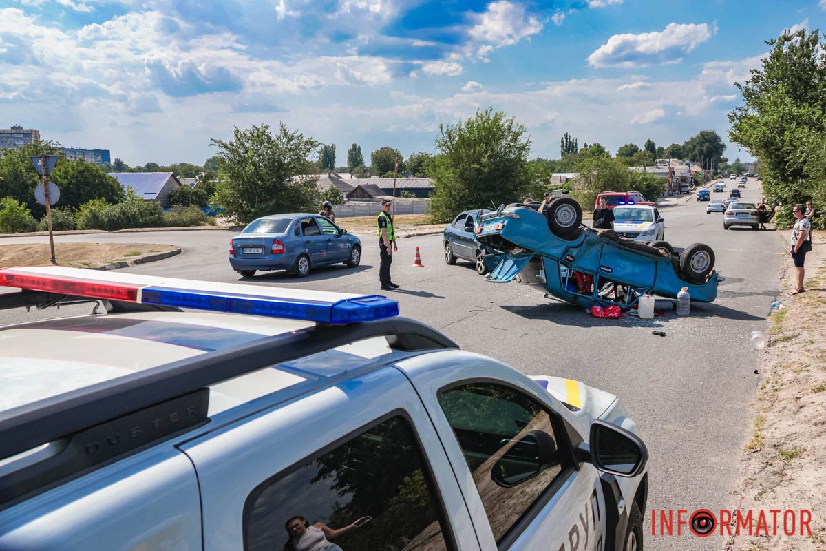 У Дніпрі на Передовій Daewoo влетів у ВАЗ: є постраждалі, рух ускладнений 12