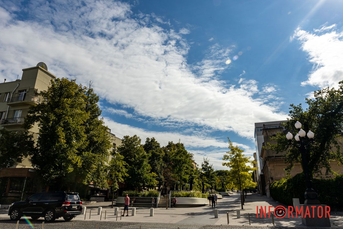 Необычный мир перед мечтательными глазами: Днепр накрыли нежные воздушные облака 2