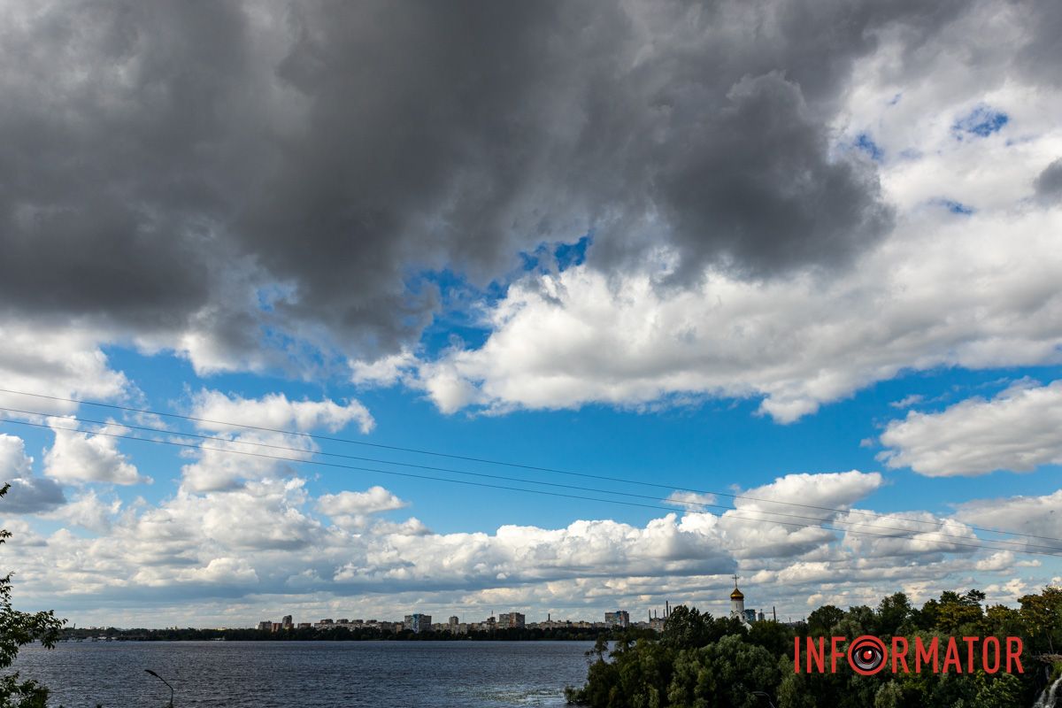 Необычный мир перед мечтательными глазами: Днепр накрыли нежные воздушные облака 8