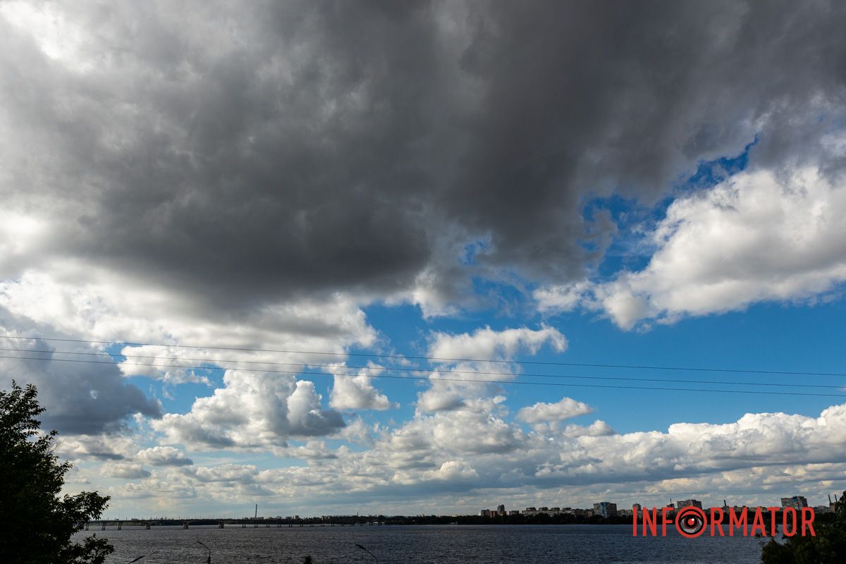 Необычный мир перед мечтательными глазами: Днепр накрыли нежные воздушные облака 10