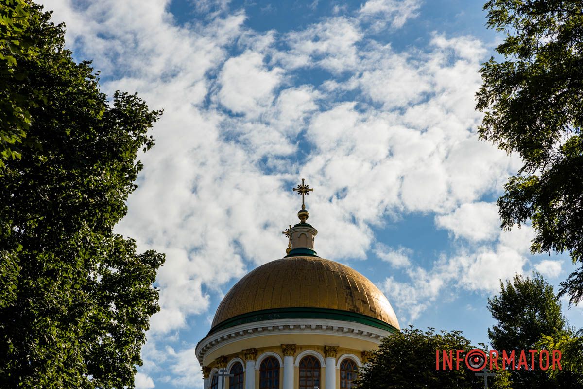Необычный мир перед мечтательными глазами: Днепр накрыли нежные воздушные облака 19
