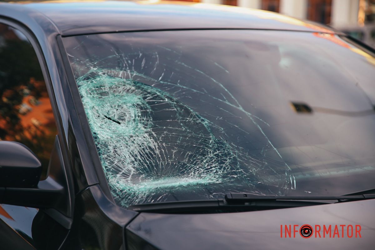 У Дніпрі на Лазаря Глоби Volkswagen збив людину: рух ускладнено 8