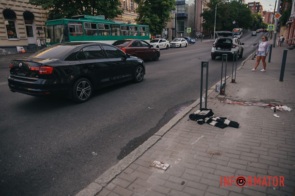 У Дніпрі на Лазаря Глоби Volkswagen збив людину: рух ускладнено 9