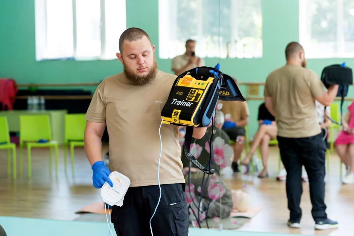 Практичні інструкції, які рятують життя Допомогти собі й почати шукати тих, хто постраждав: у Дніпрі пройшов тренінг з домедичної допомоги 1
