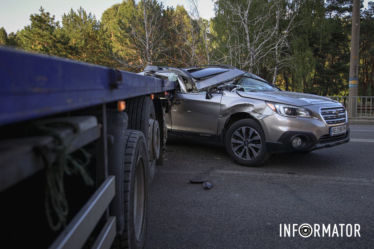 Subaru рухався по Набережній Перемоги