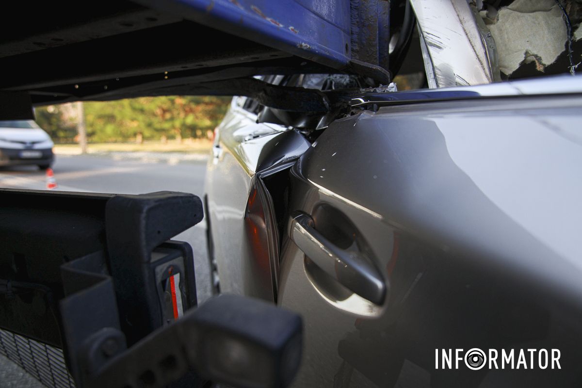 Станом на 18:20 обидві смуги у бік Бульвару Слави зайняті