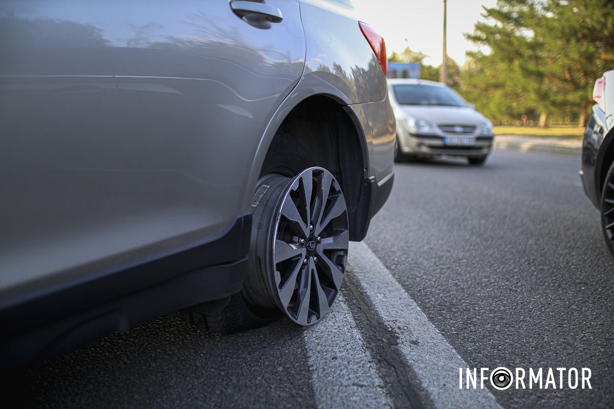 Рух на дорозі ускладнено