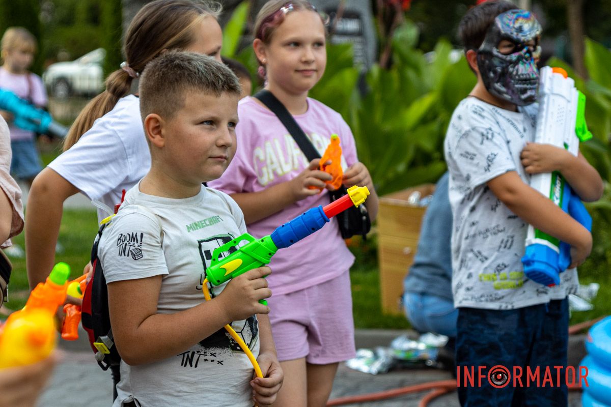Водяні постріли роблять свято незабутнім Водяні постріли роблять свято незабутнім