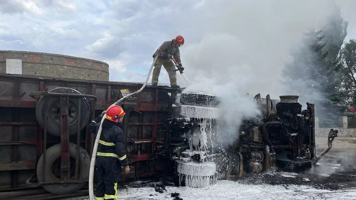 4 серпня у селі Сергіївка Томаківської селищної територіальної громади Нікопольського району сталася аварія 4 серпня у селі Сергіївка Томаківської селищної територіальної громади Нікопольського району сталася аварія