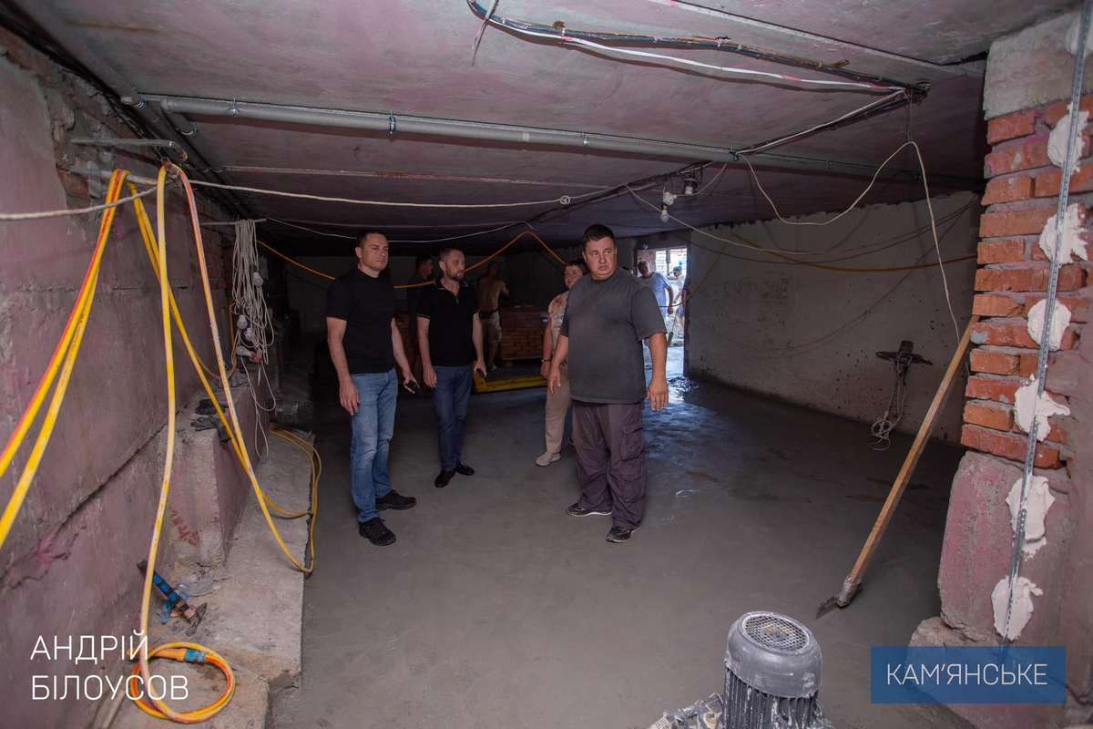 Навчальні заклади Кам'янського готують до навчального року: мер міста перевірив хід робіт 3