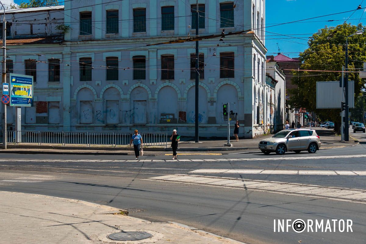 Пішоходи У Дніпрі розпочався третій етап ремонту трамвайного переїзду на проспекті Лесі Українки: як виглядає місце робіт 9